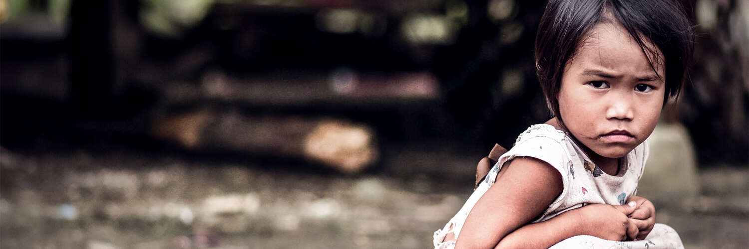 Banner Hilfswerk Mädchen