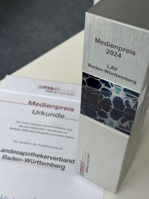 SH Preisverleihung AMSEL Pokal und Urkunde