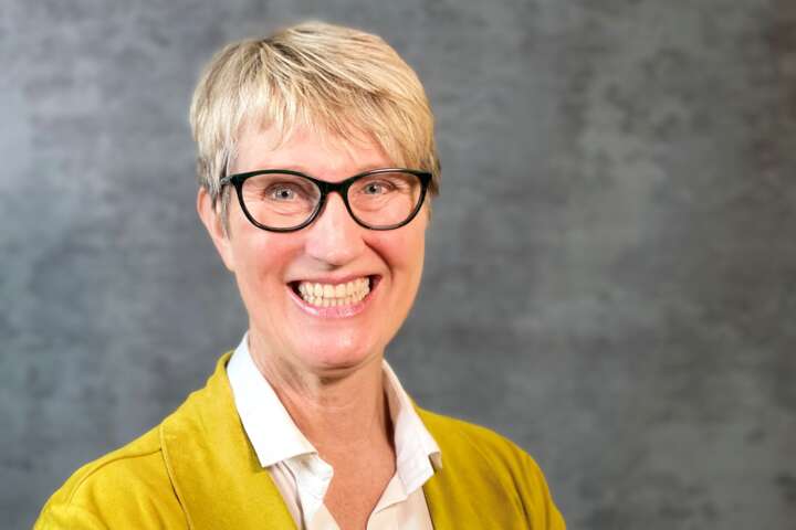 Friederike Habighorst-Klemm lächelnd FAV