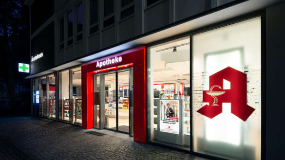 Apotheke Stadt Nacht 2 Qülle ABDA(3)